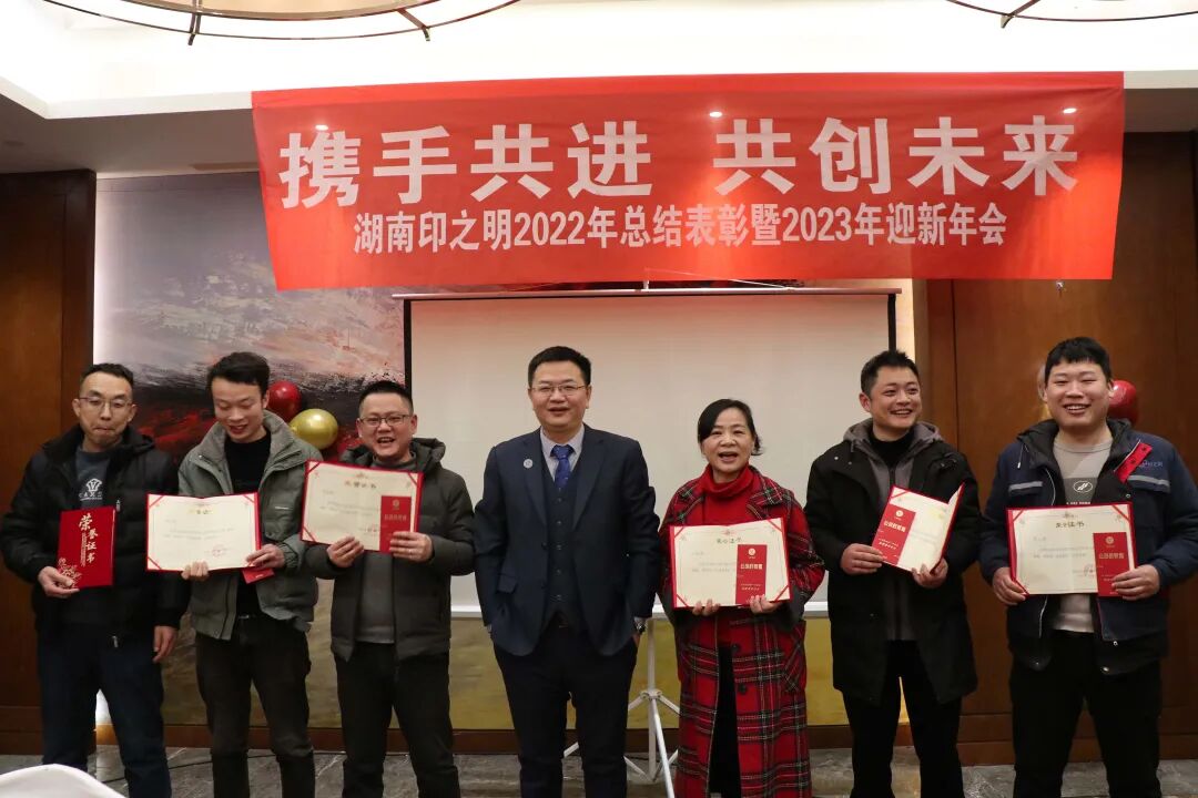 1765173482786670.jpg cd42e29e63c50e8483716d116eedc9a7.jpg